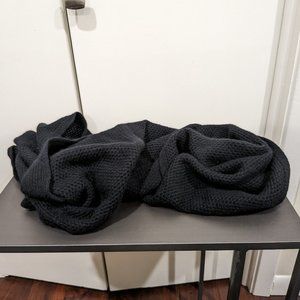 Halogen 100% cashmere infinity scarf black